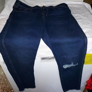 Levi Strauss Signature High Rise Distressed Skinny Jeans